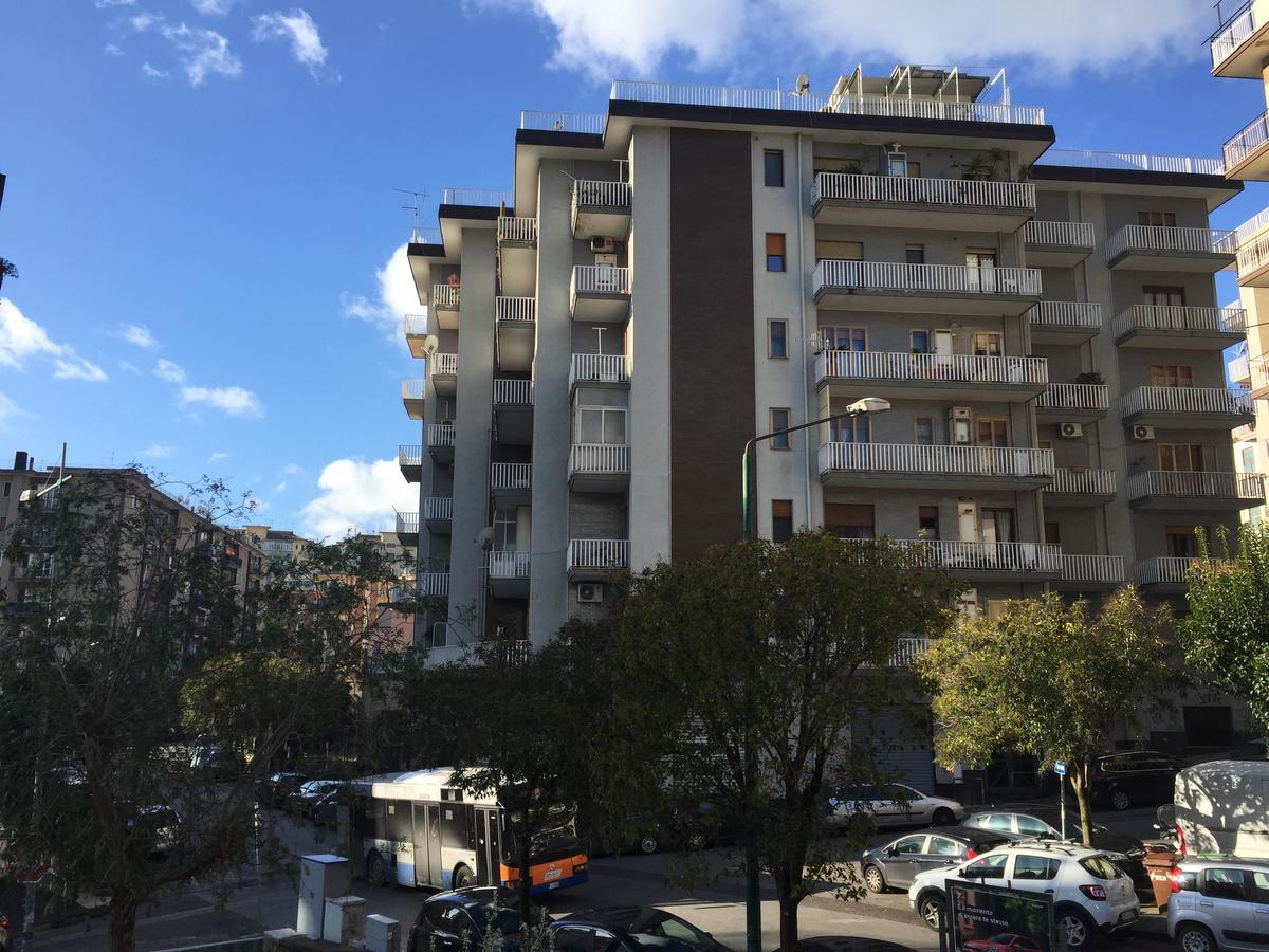 Smart B&B Σαλέρνο Εξωτερικό φωτογραφία